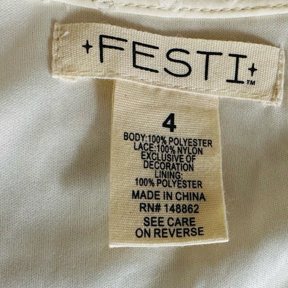 $90 ⭐️ NEW Sz 4x 26 Festi for Torrid Lace Clip Tiered Bohemian Dress - Picture 10 of 13